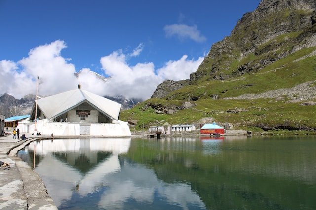 Hemkund Sahib Distance